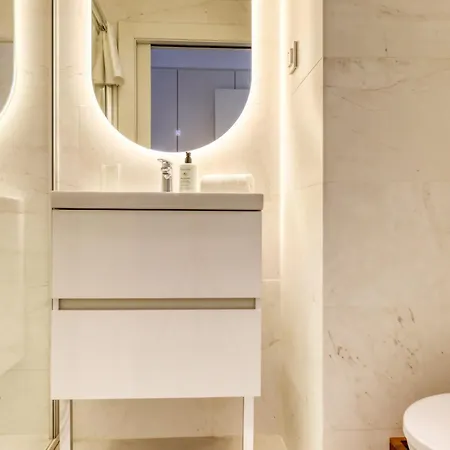 Acqua Blue 8e, A In Madeira