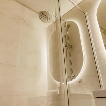 Acqua Blue 8e, A In Madeira *