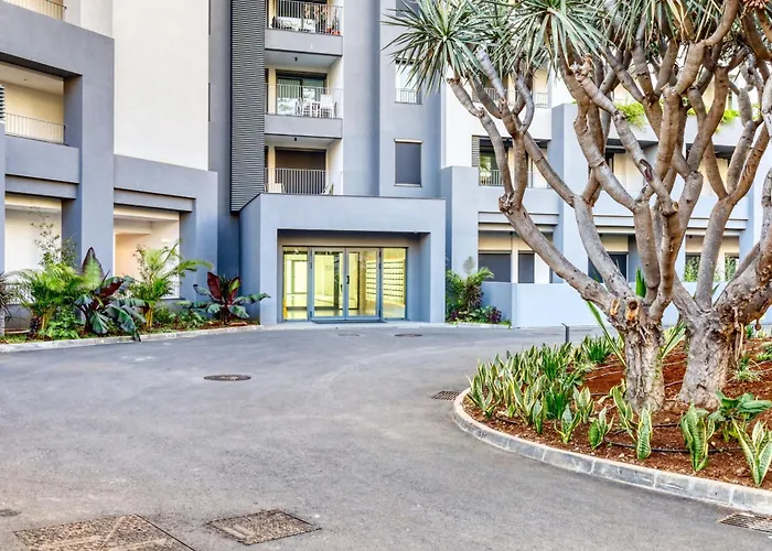 Acqua Blue 8e, A In Madeira *